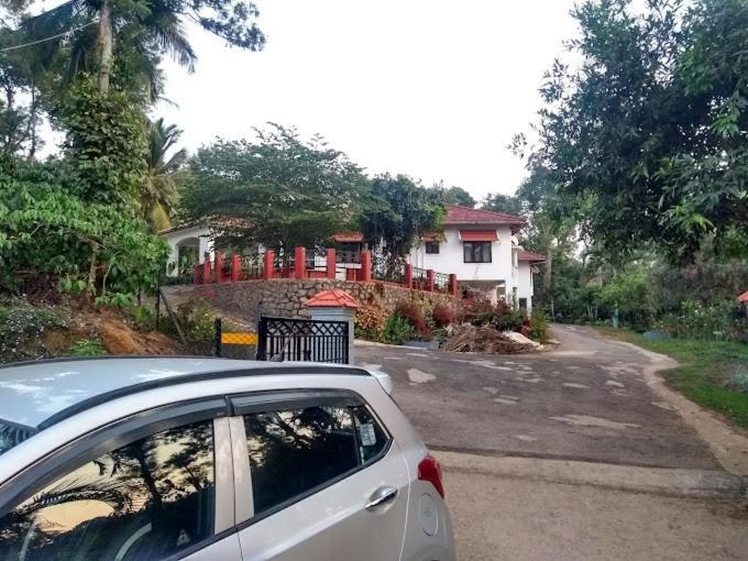 Emerald Castle Villa Madikeri Exteriör bild