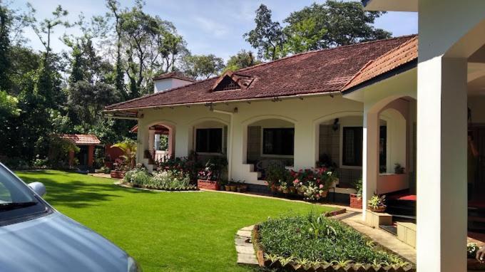 Emerald Castle Villa Madikeri Exteriör bild